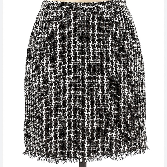 NWOT BCBGMAXAZRIA Fringed Tweed Skirt Size 8 - Picture 9 of 9